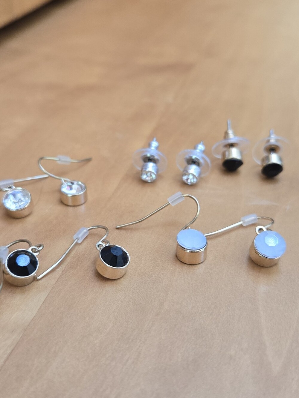 7 Earring Pairs